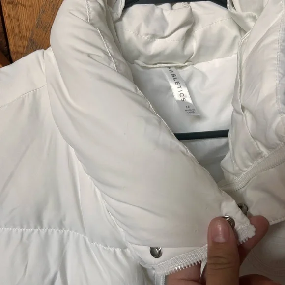 Fabletics Women's White Puffer Vest - Picture 8 of 8